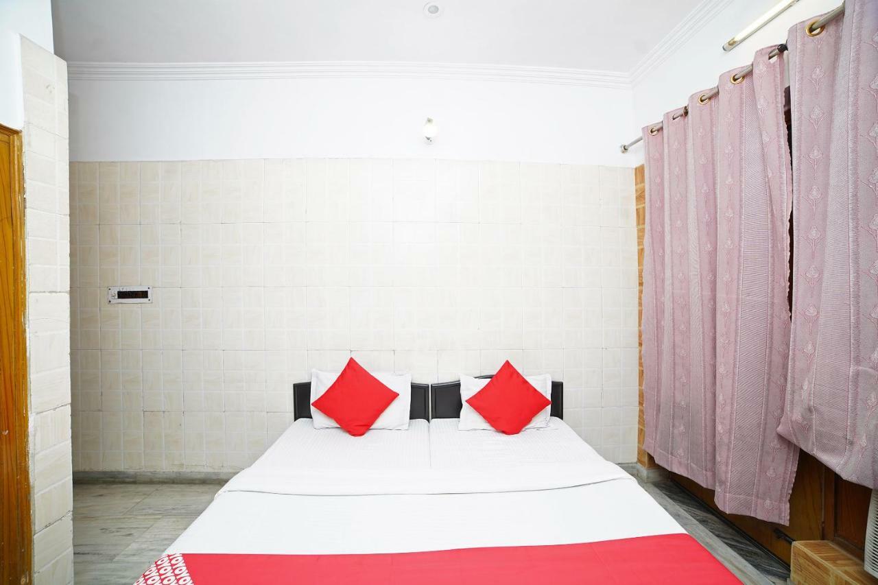 Oyo 39543 Hotel Kk Pantnagar Luaran gambar